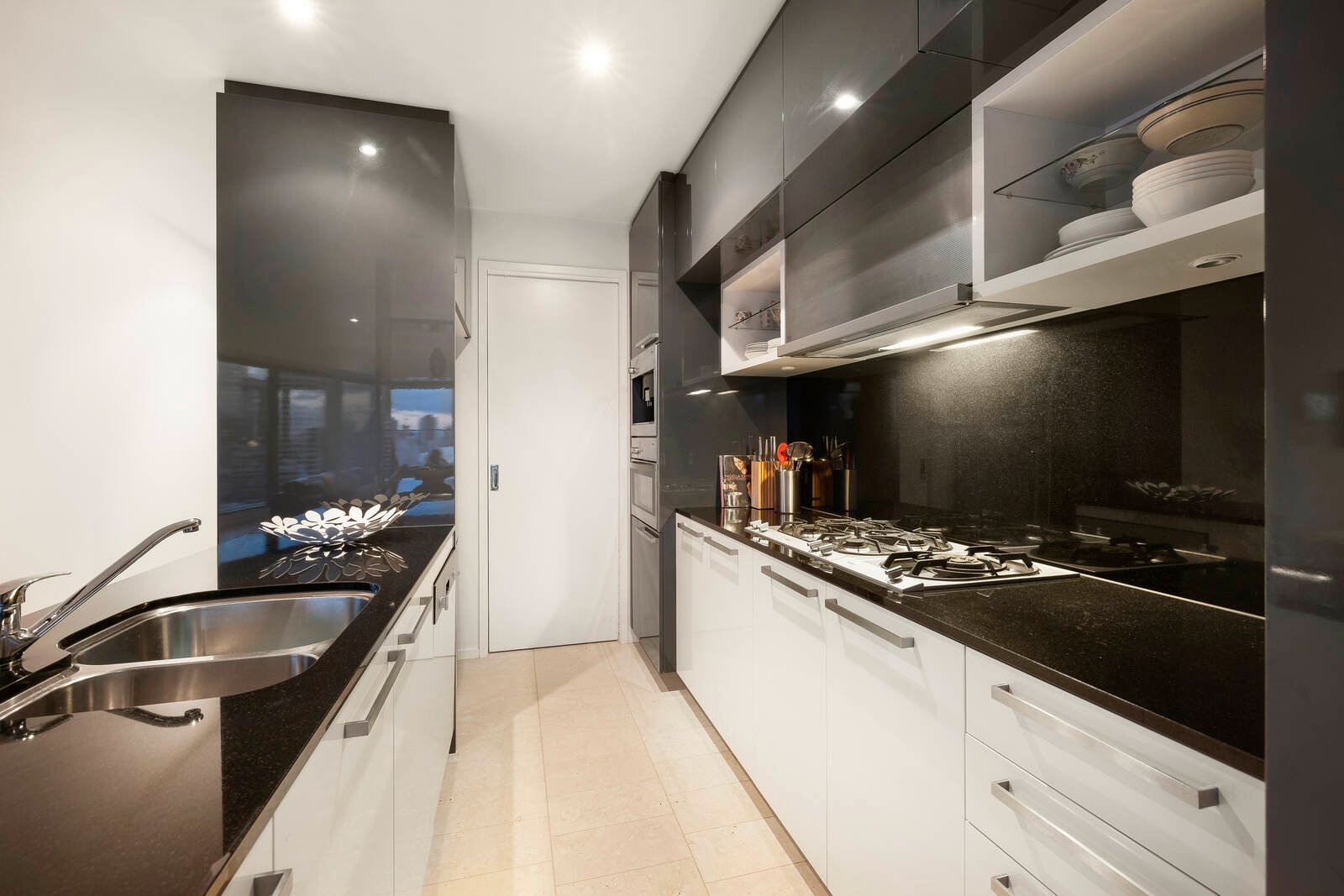 3307/7 Riverside Quay, Southbank image 4
