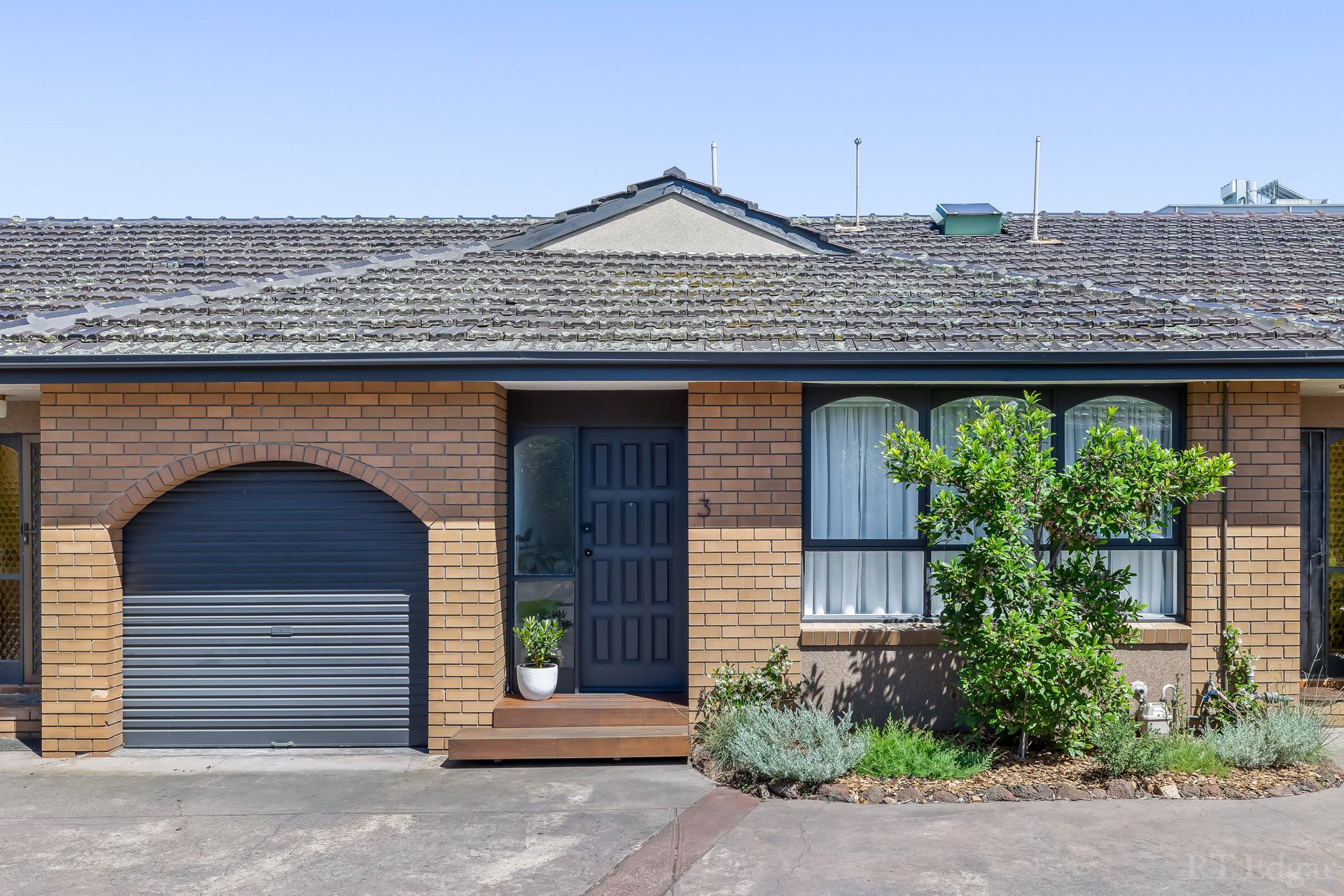 Property Gallery - Main Image