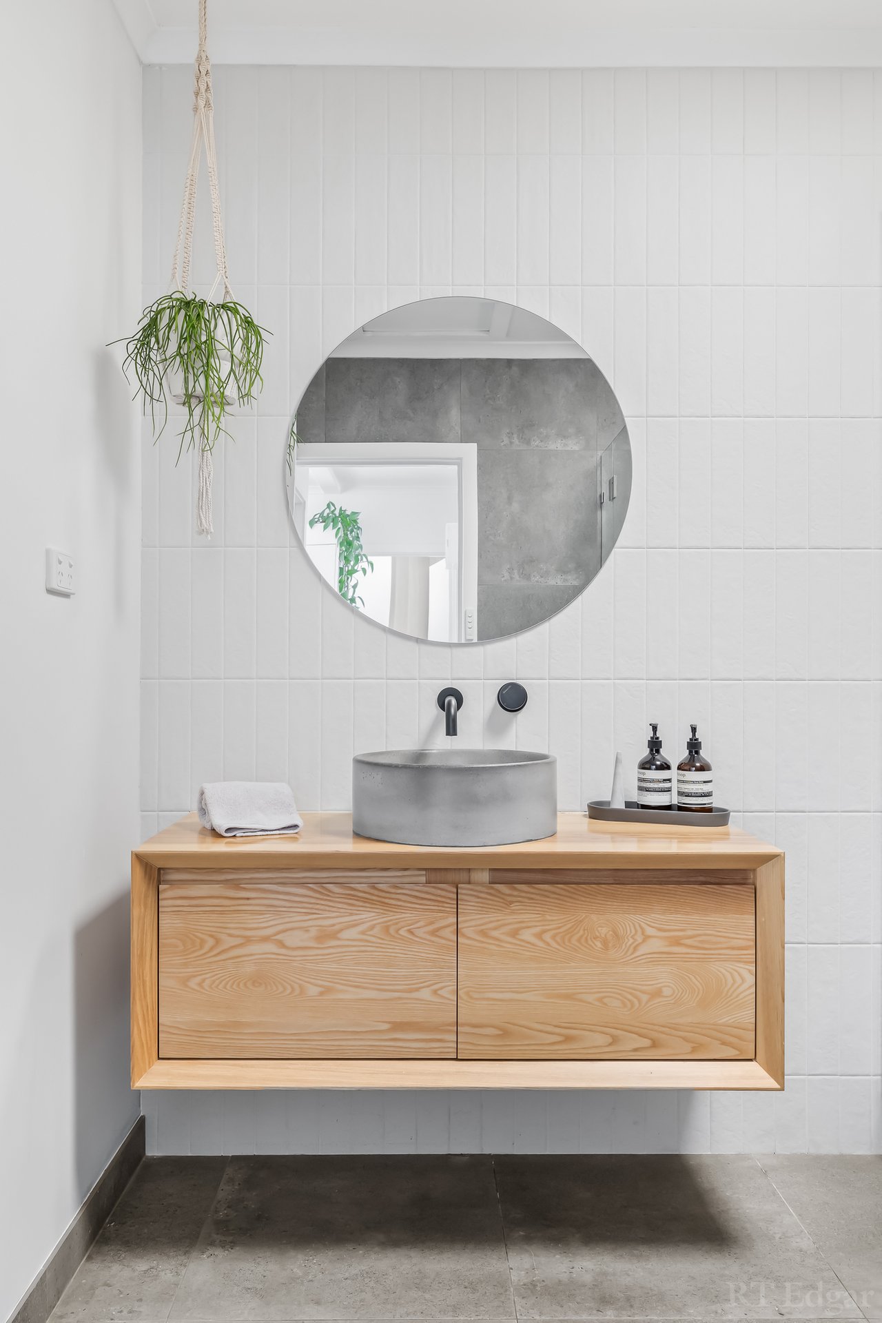 Property Gallery Thumbnail 12