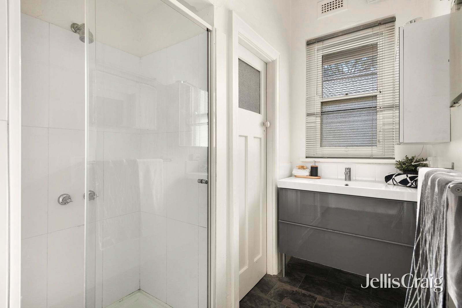 3/31 Docker Street, Elwood image 6