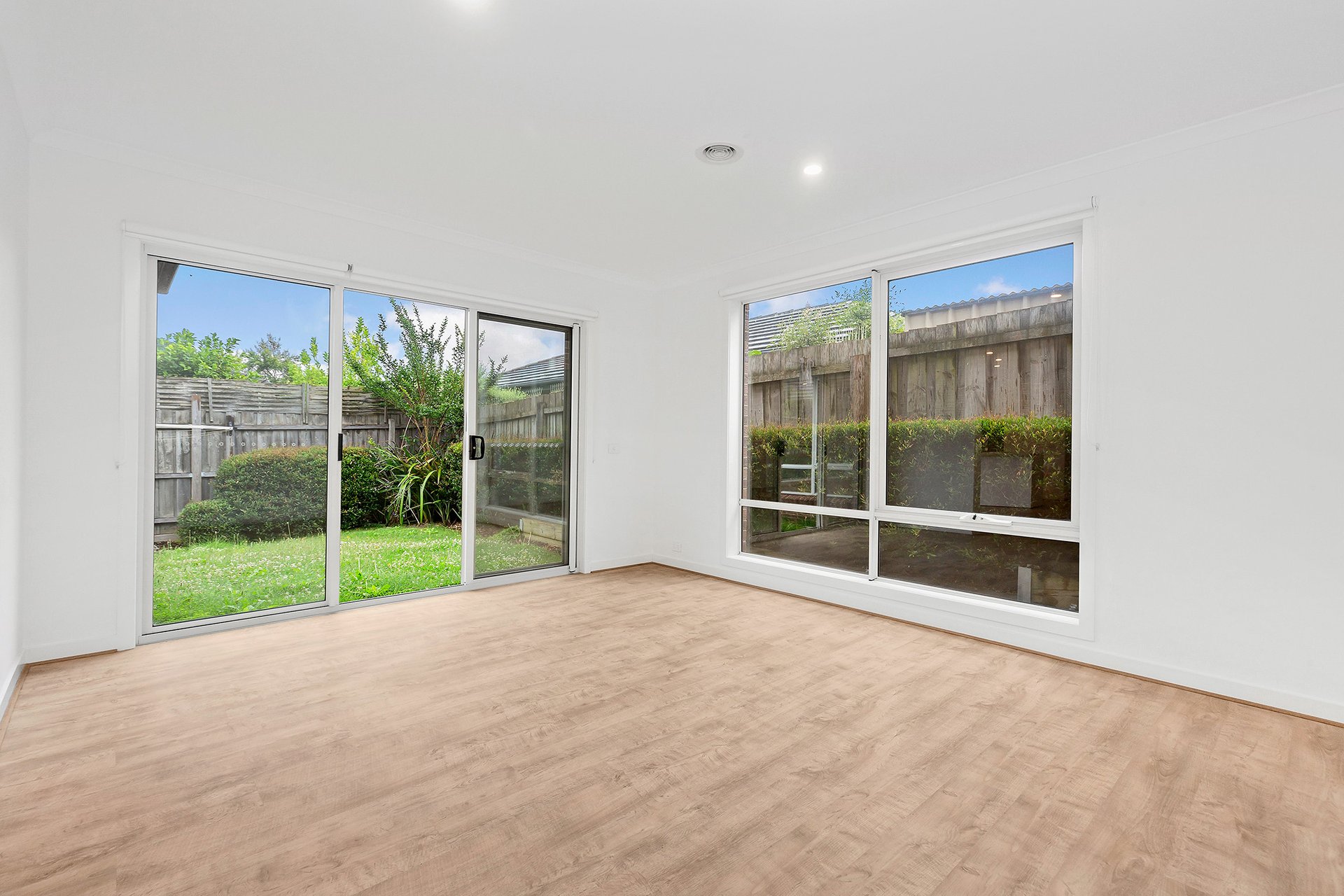 Property Gallery Thumbnail 4
