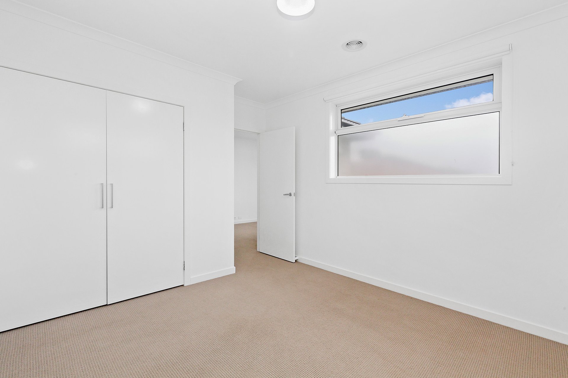 Property Gallery Thumbnail 7