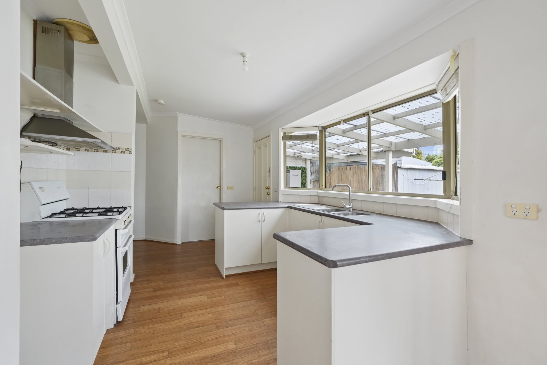 3/31 Golden Avenue, Chelsea image 8