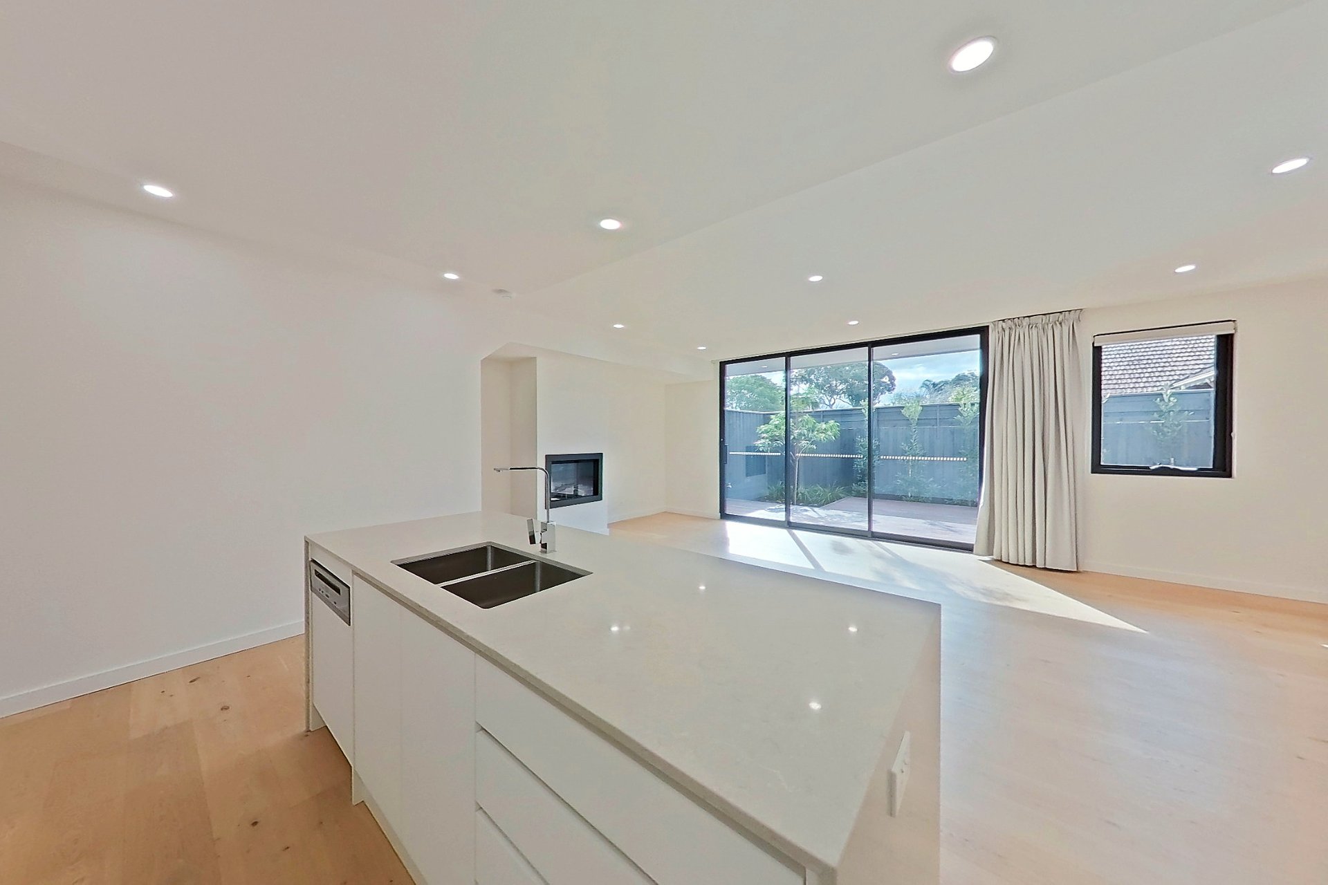3/31 Weeroona Street, Murrumbeena image 2