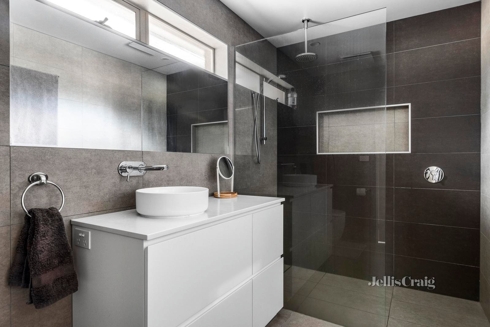 3/310 Beales Road, Greensborough image 7