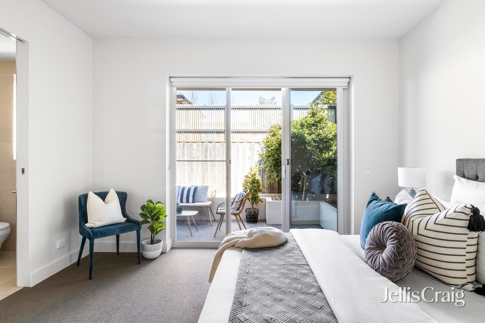 3/32 Bay Street, Brighton image 9