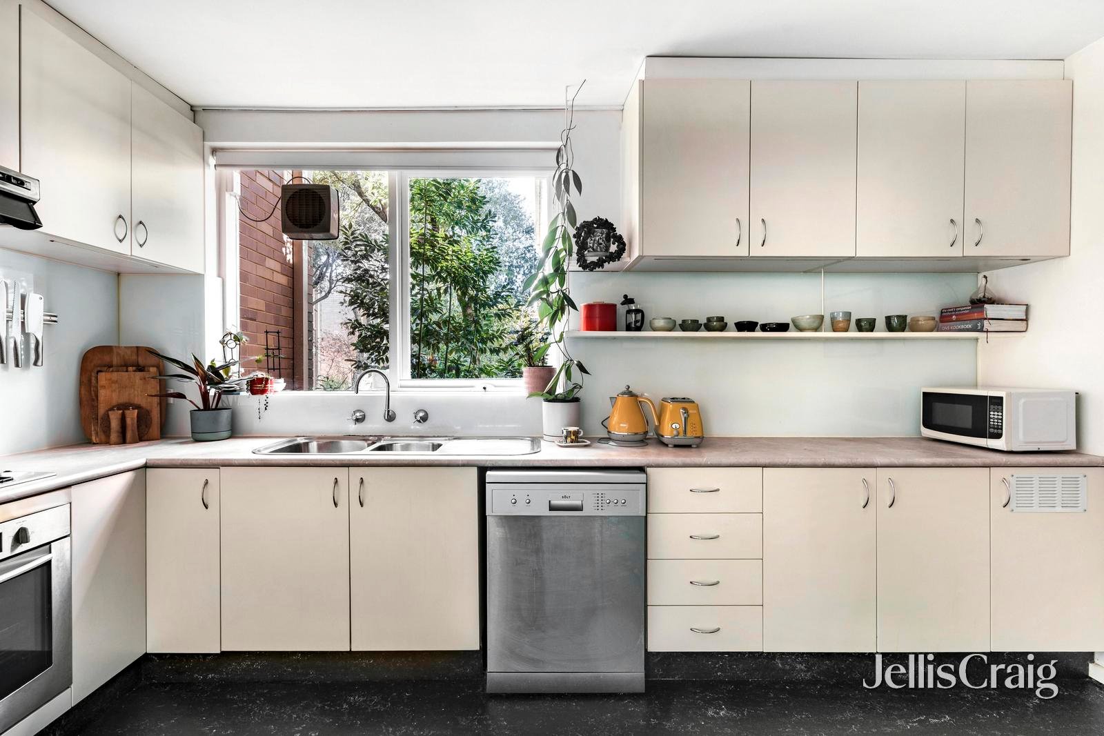 33/2 Centennial Avenue, Brunswick&nbsp;West image 3