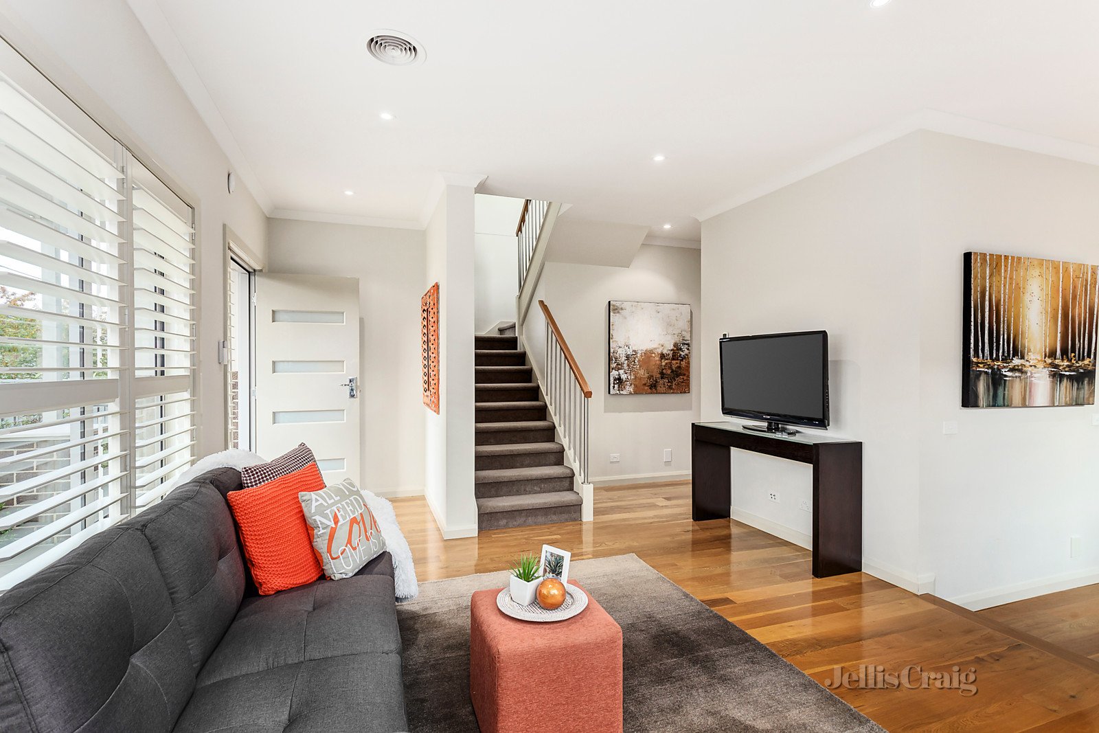 3/32 Duncan Street, Box Hill South image 4
