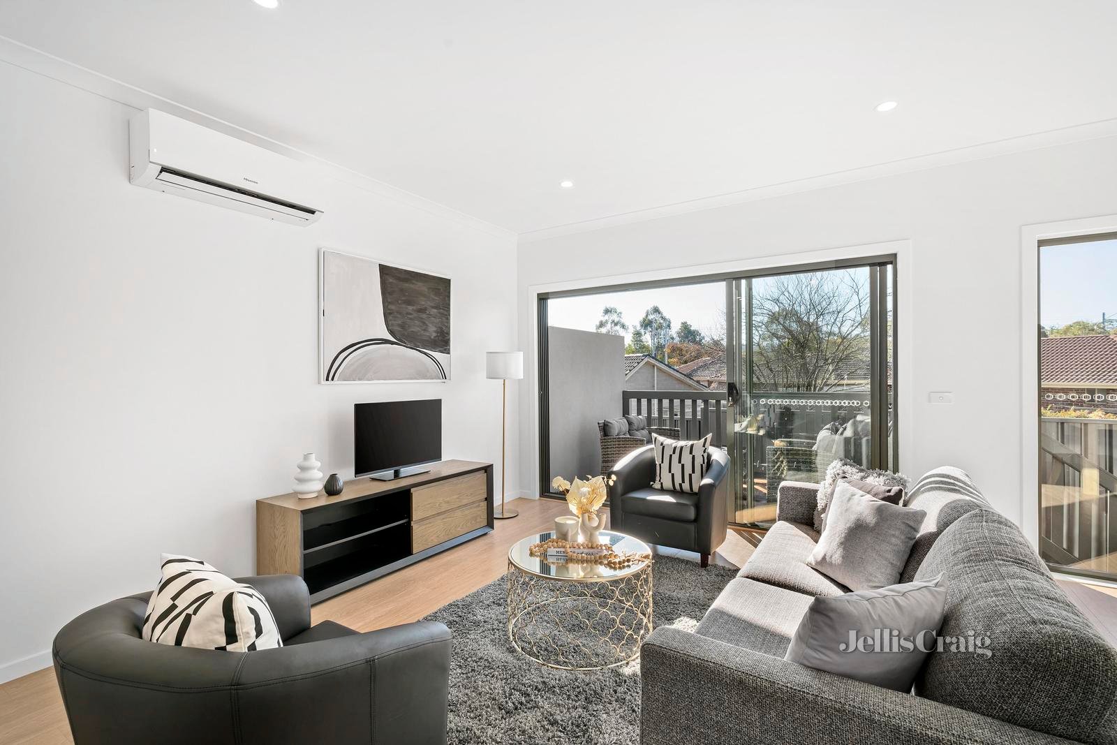 3/32 Felix Grove, Mooroolbark image 4