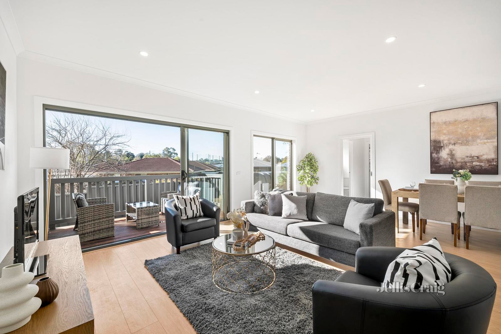 3/32 Felix Grove, Mooroolbark image 5