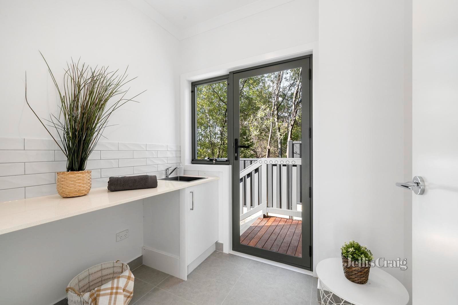 3/32 Felix Grove, Mooroolbark image 15