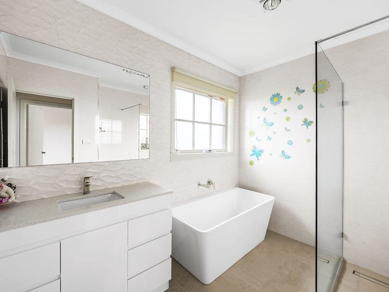 Property Gallery Thumbnail 9