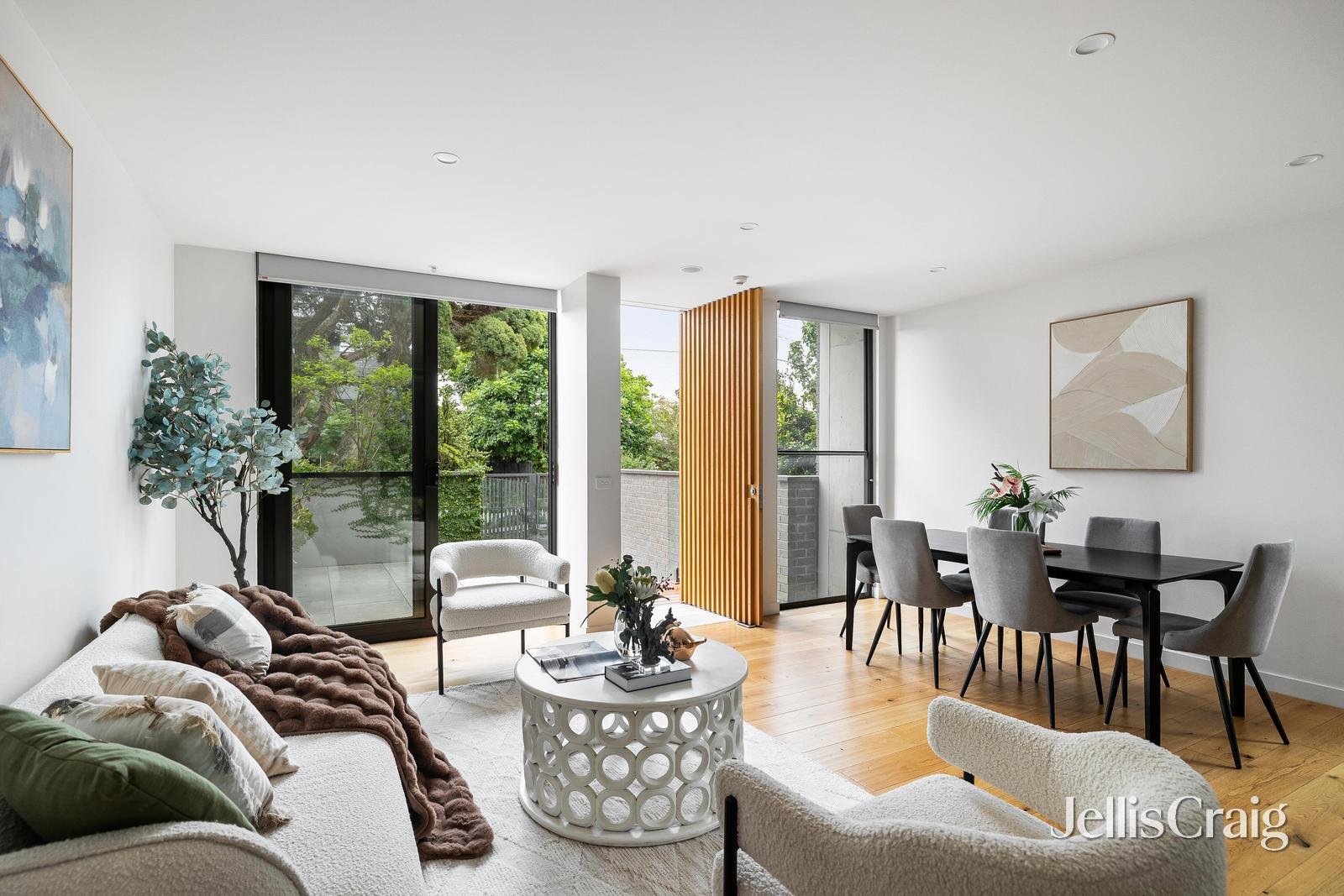 3/32 Prince Edward Avenue, Mckinnon image 5