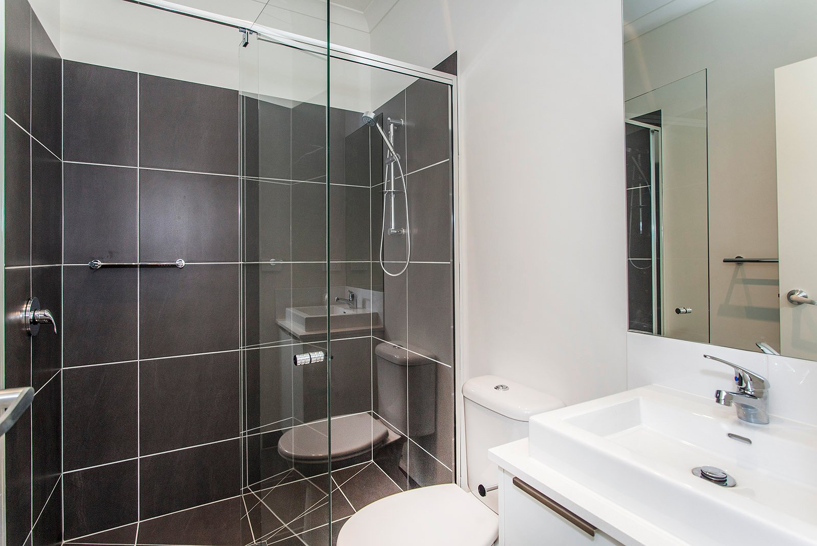 Property Gallery Thumbnail 4