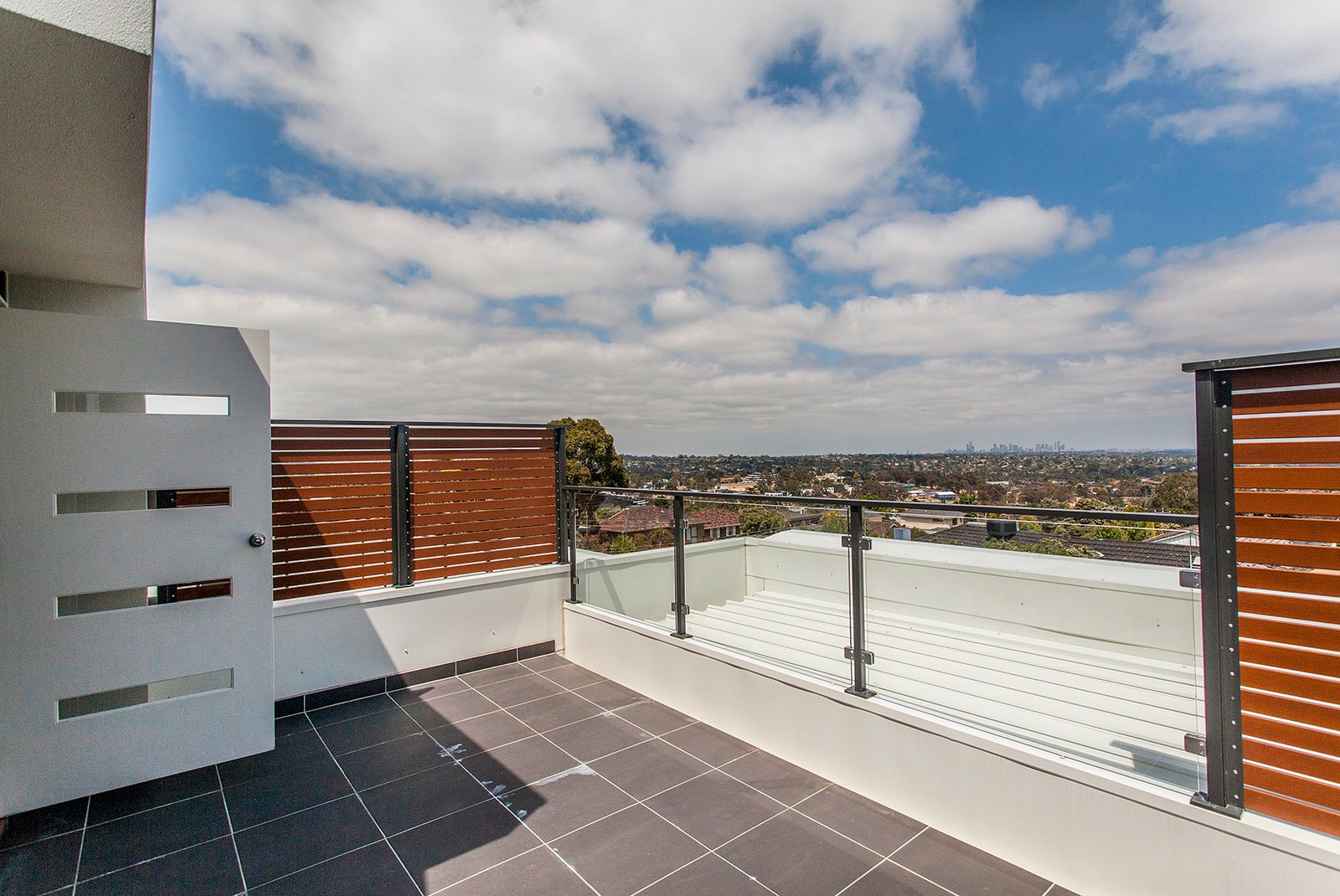 Property Gallery Thumbnail 6
