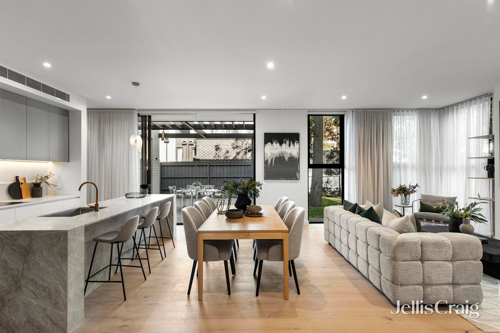 3/32 Relowe Crescent, Balwyn image 2