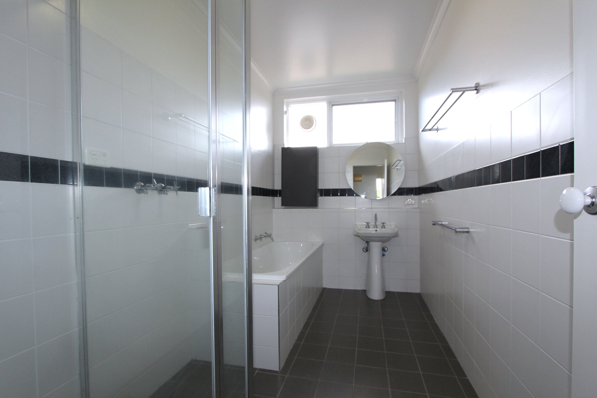 Property Gallery Thumbnail 6
