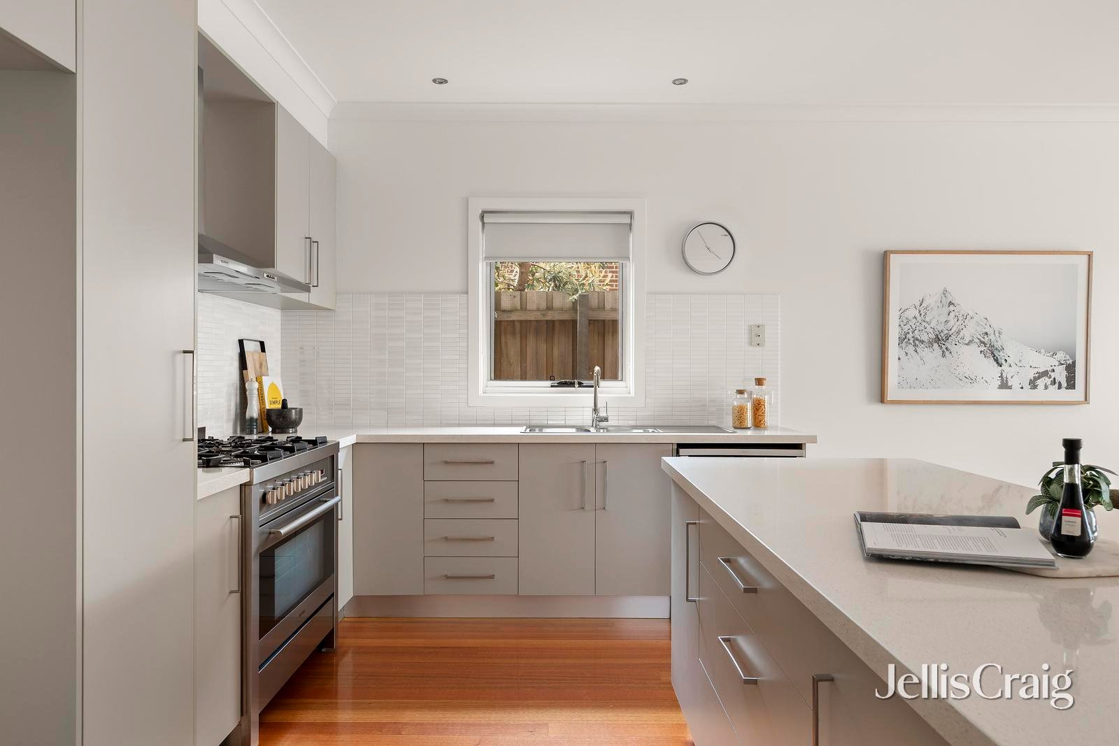 3/32 View Street, Pascoe Vale image 3