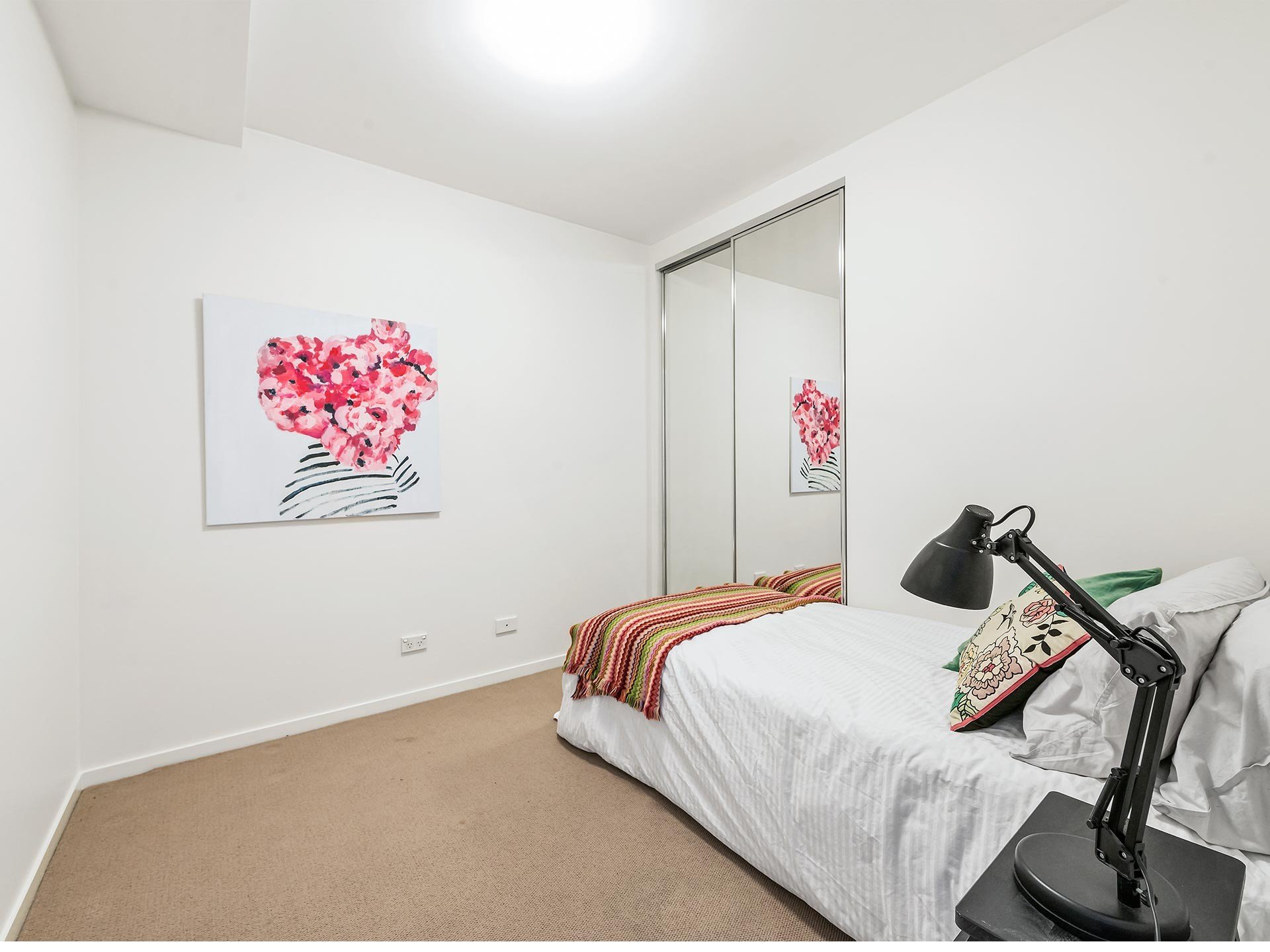 33 / 220 Barkly Street ST KILDA