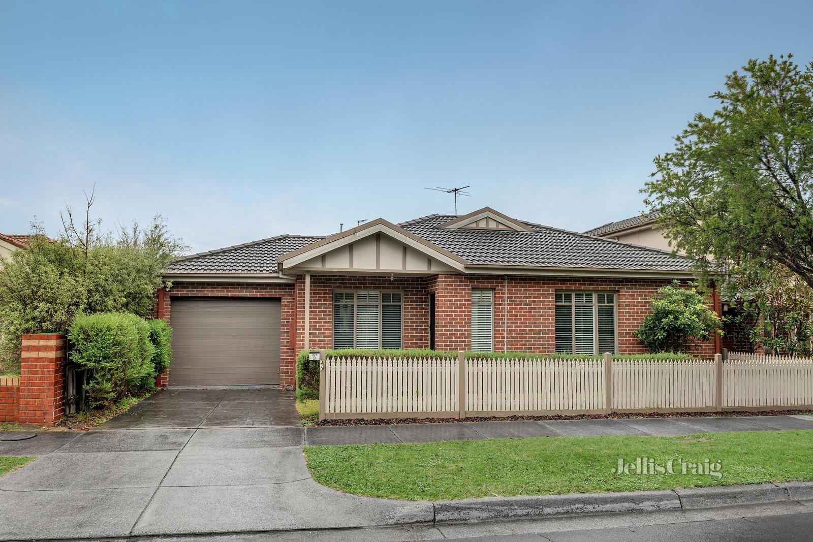 3/328 Waverley Road, Mount Waverley image 1