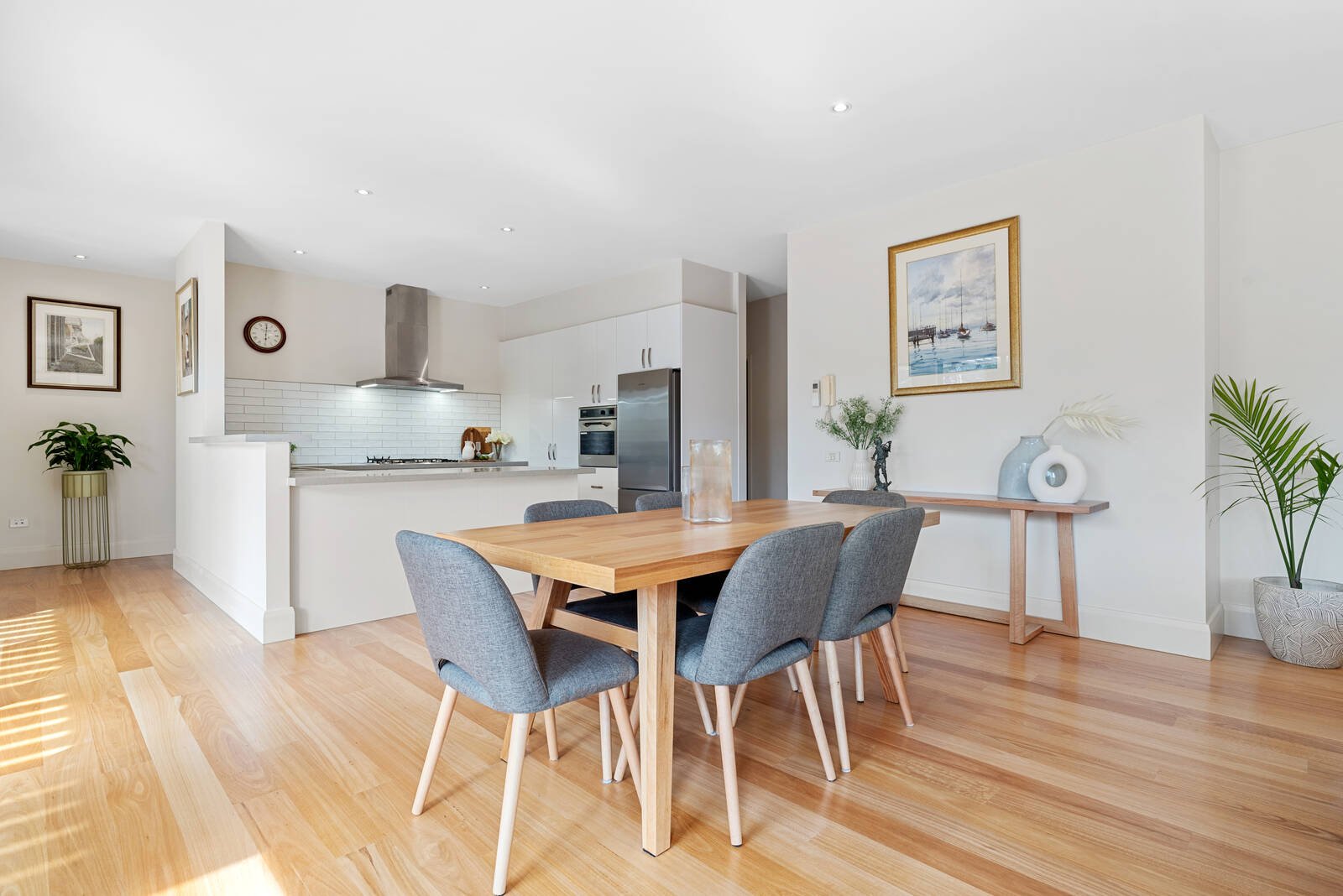 Property Gallery Thumbnail 3