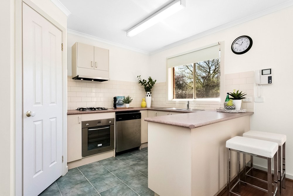 3/33 Kauri Grove, Glen Waverley image 2