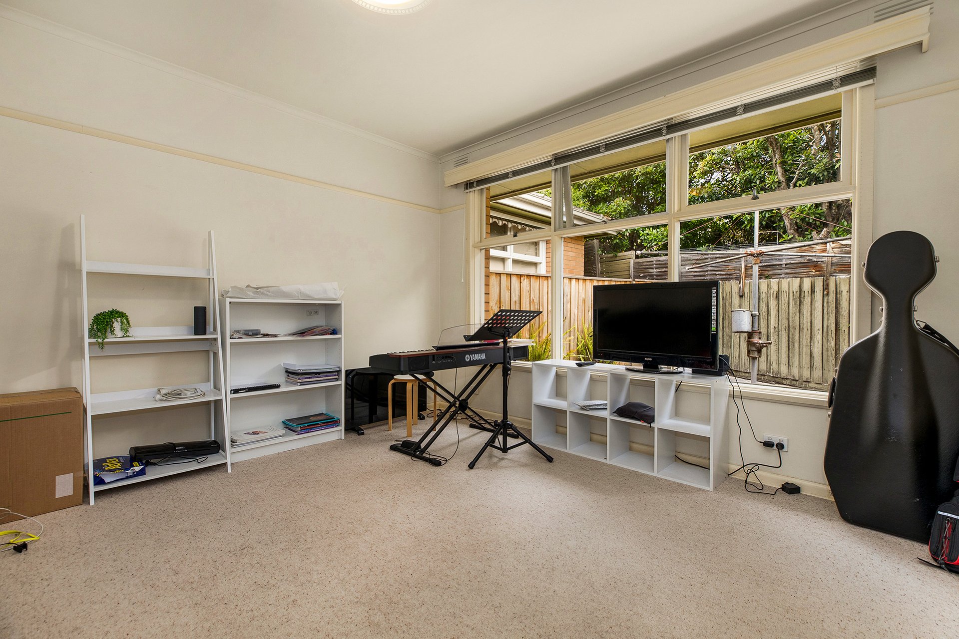 Property Gallery Thumbnail 3