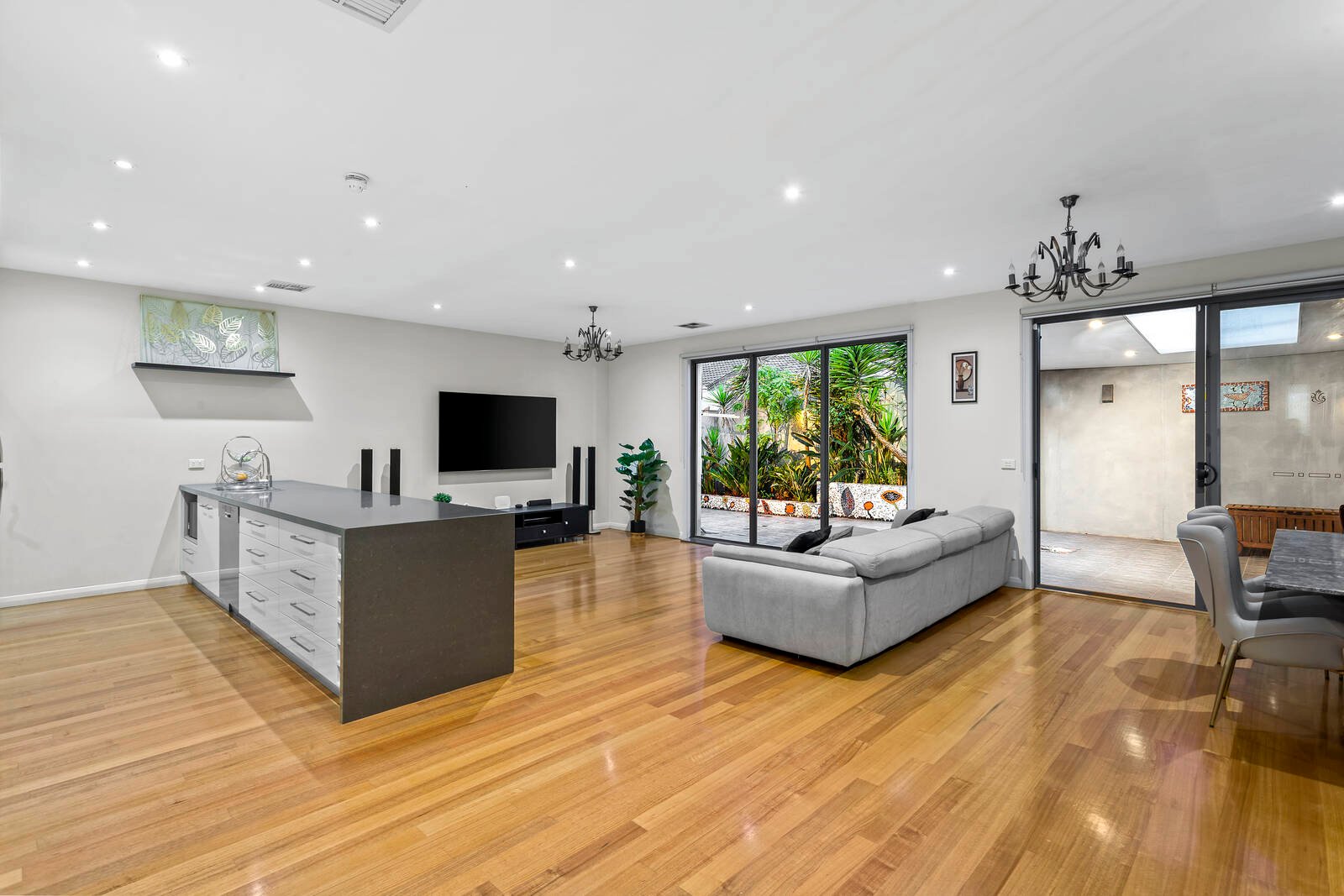 Property Gallery - Main Image