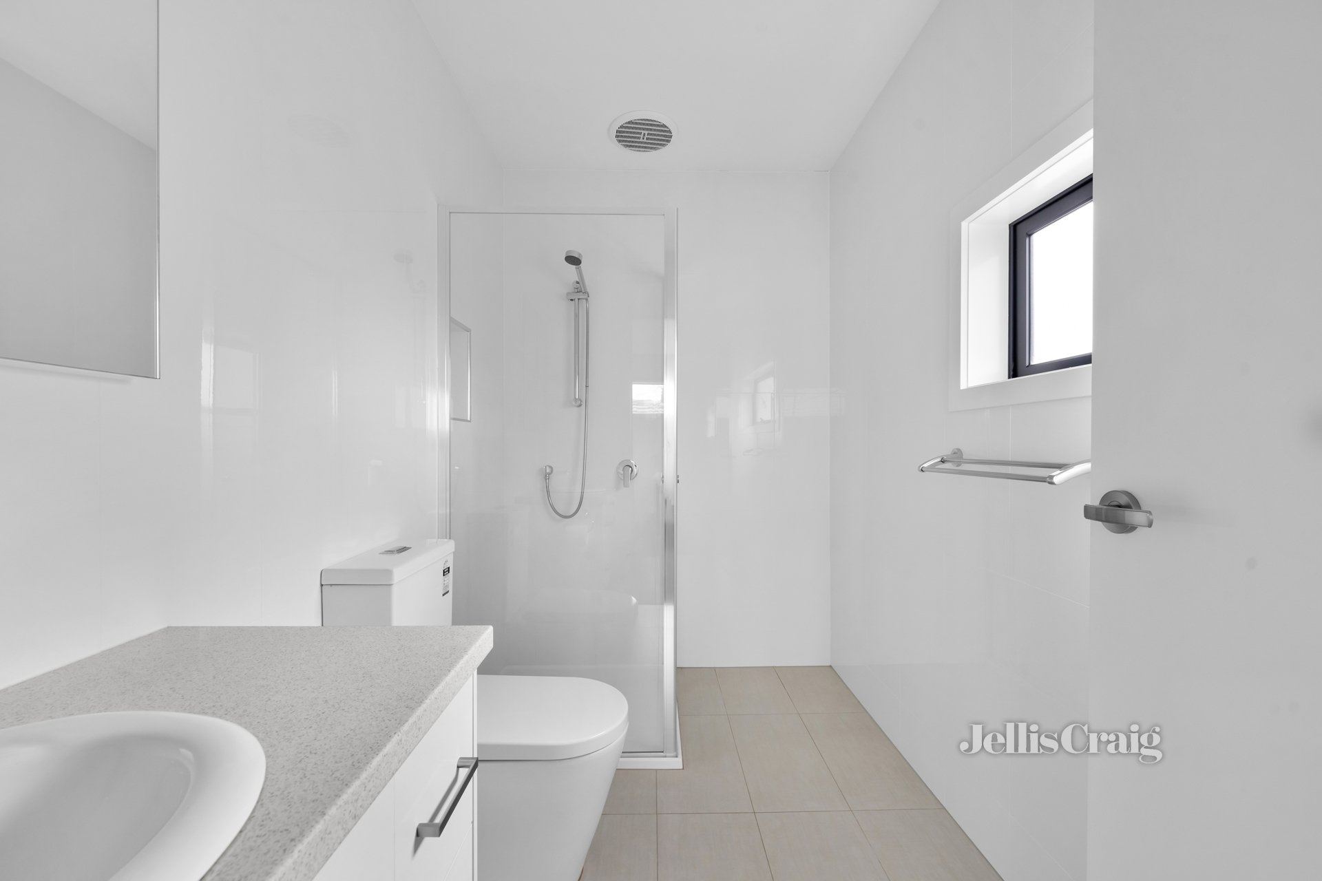 3/33 Thompson Street, Glen Waverley image 6