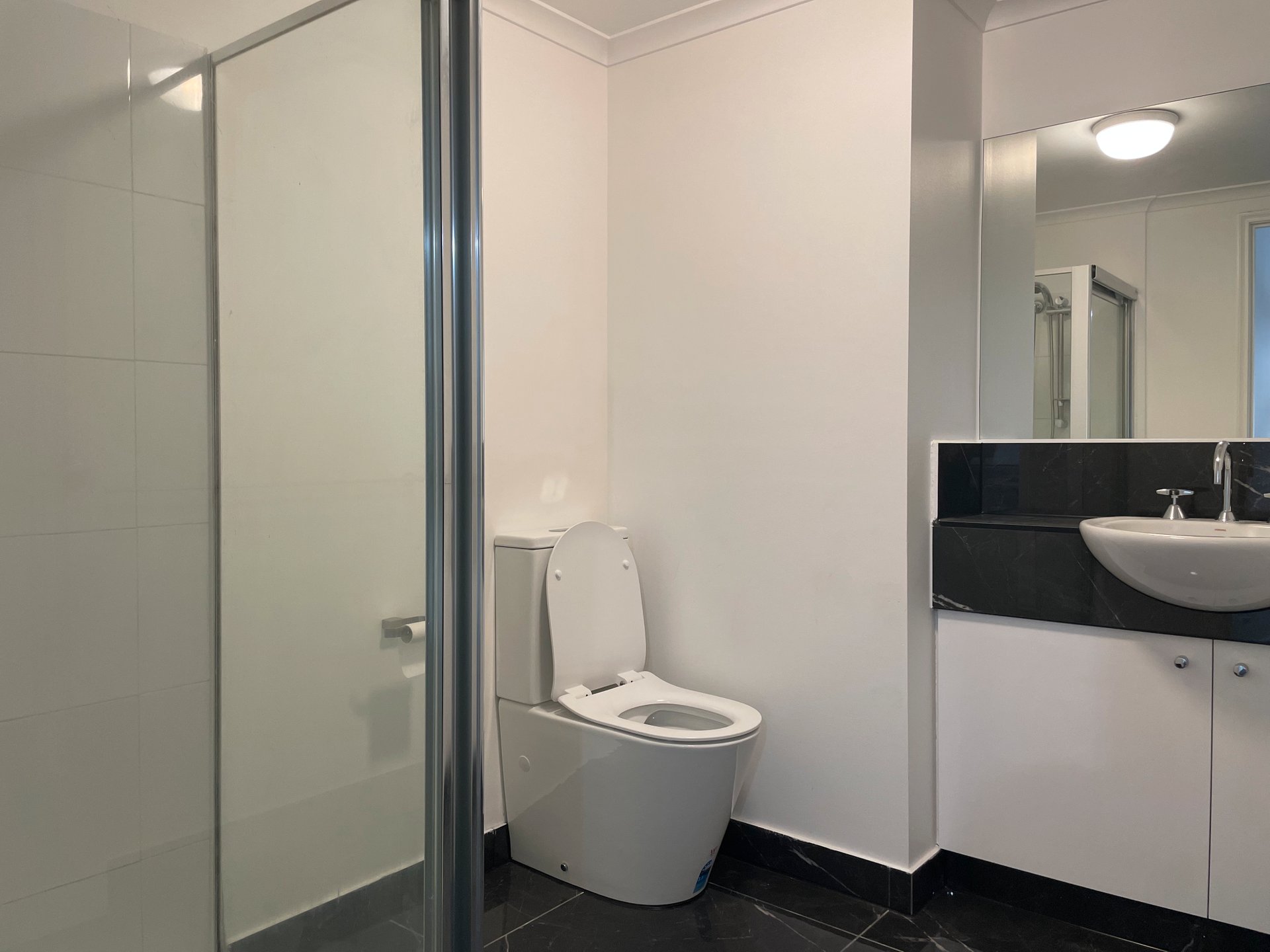 Property Gallery Thumbnail 6