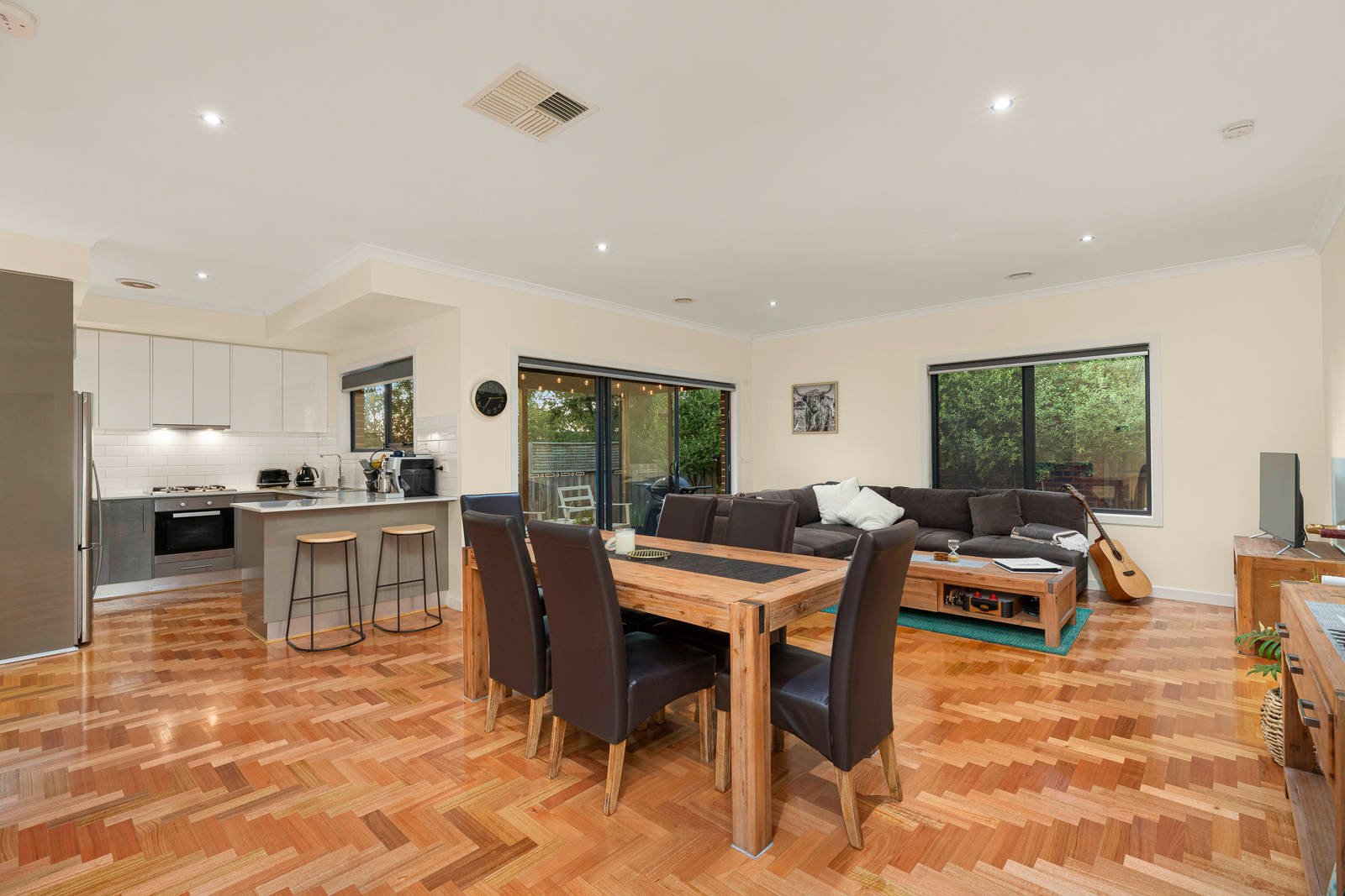 Property Gallery Thumbnail 2