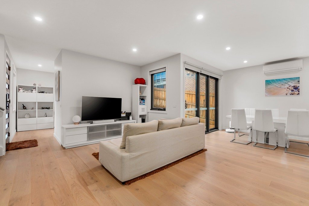 3/34 Boronia Grove, Doncaster East image 3