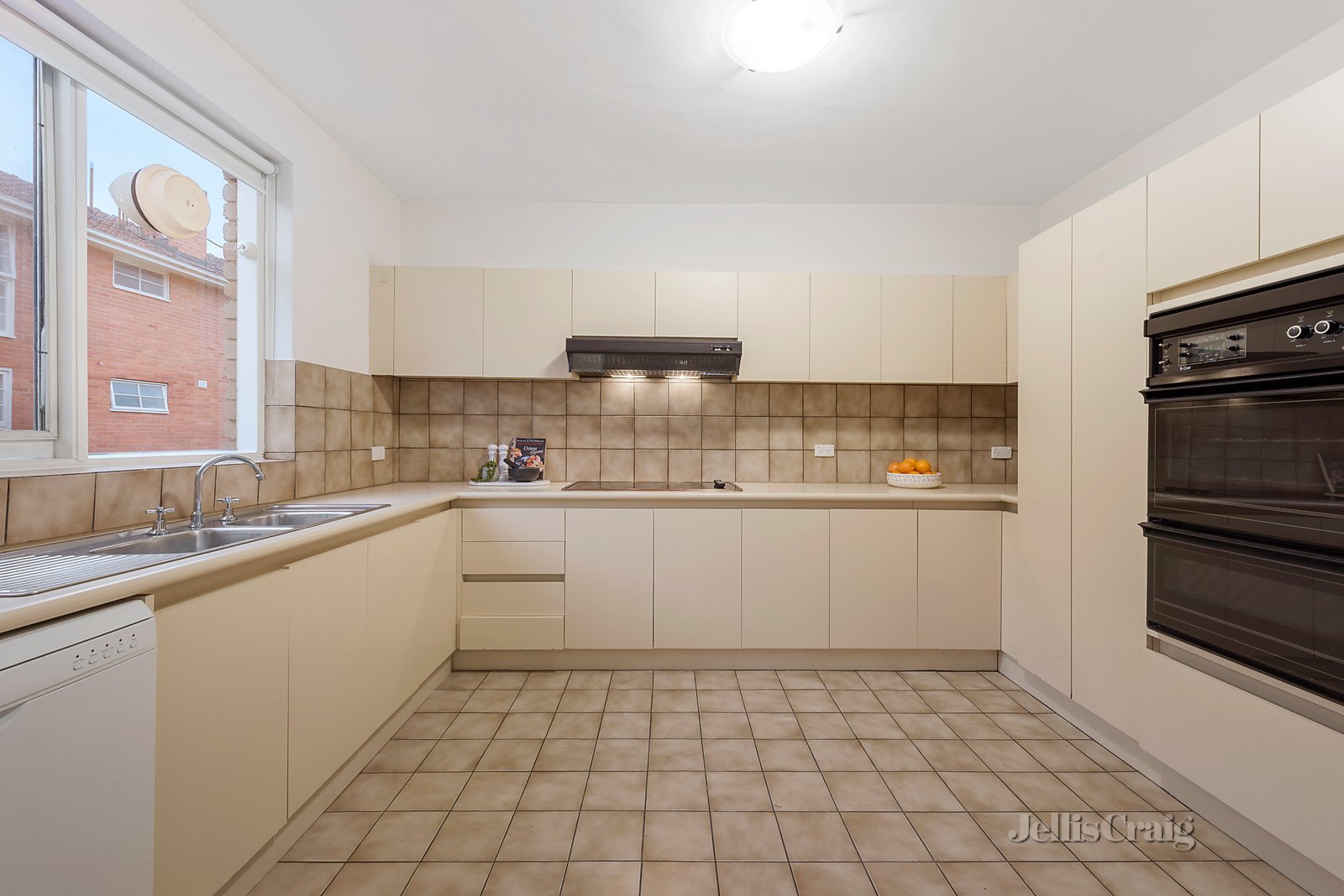 3/34 Kensington Road, South Yarra image 4