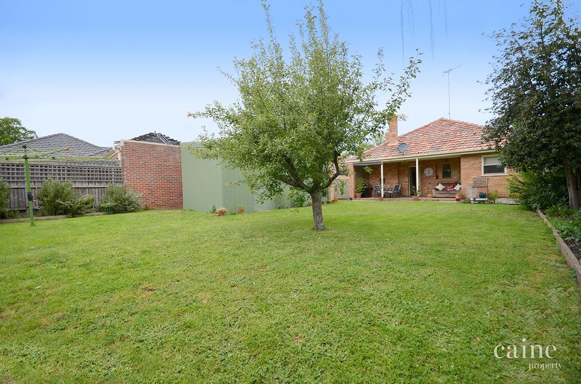 334 Wendouree Parade, Lake Wendouree image 12