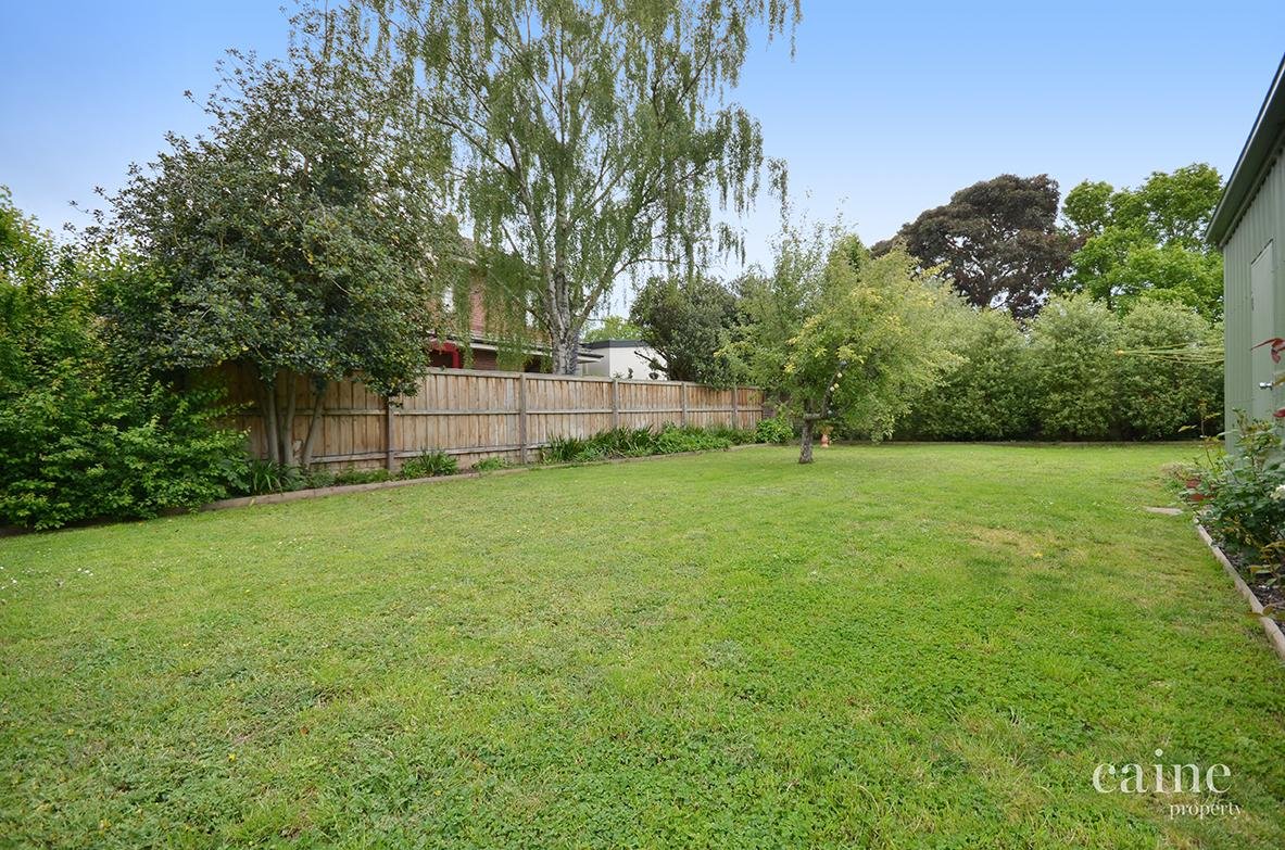 334 Wendouree Parade, Lake Wendouree image 14