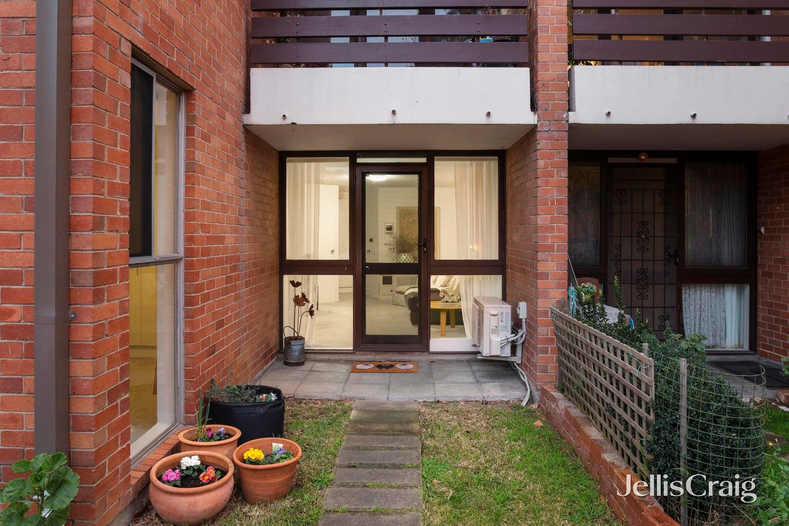 3/342 Dryburgh Street, North Melbourne image 2