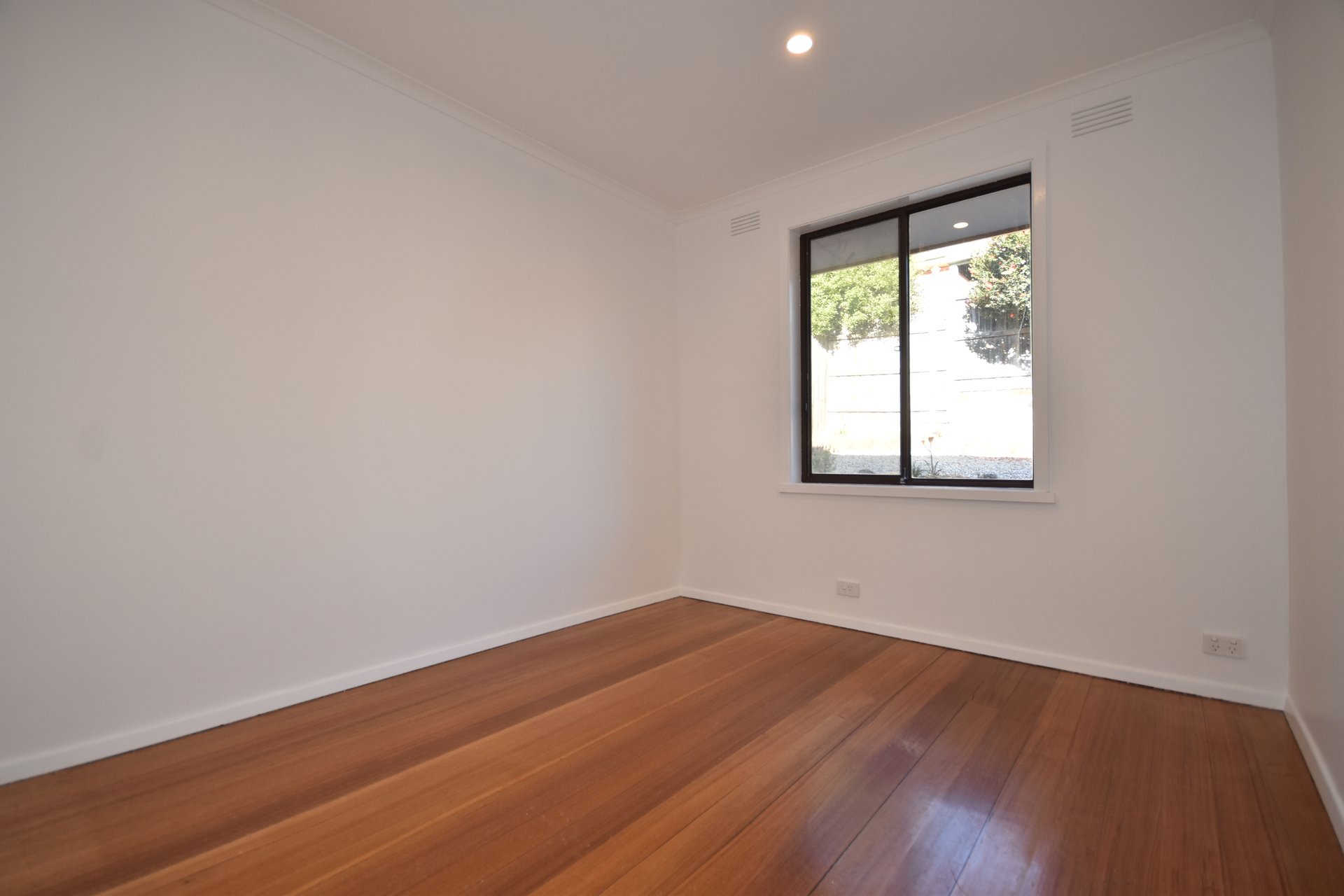 3/35 Felix Grove, Mooroolbark image 5