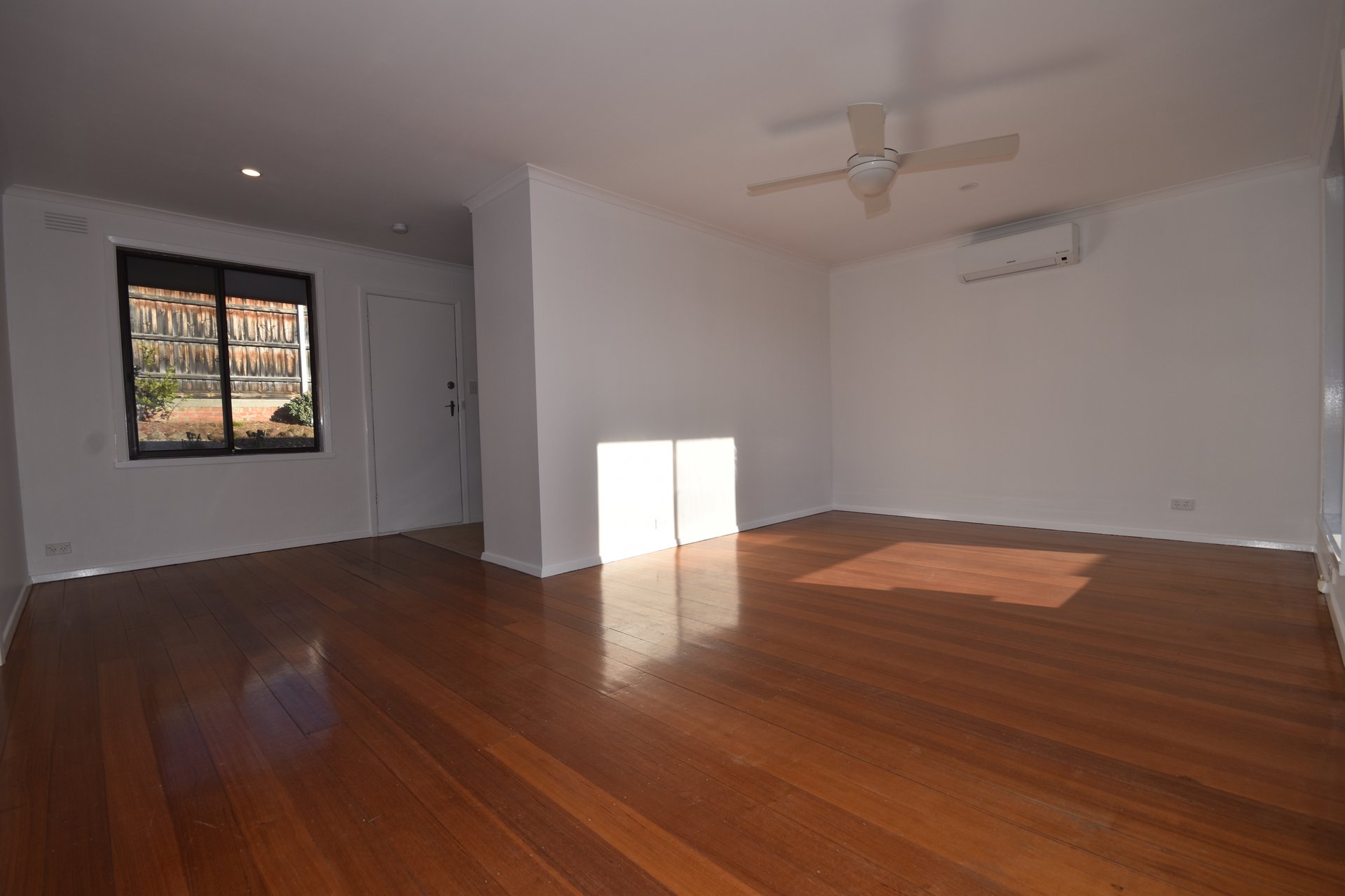 3/35 Felix Grove, Mooroolbark image 2