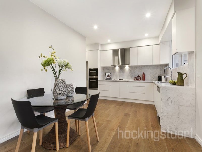 3/35 Kenny Street, Balwyn North image 2