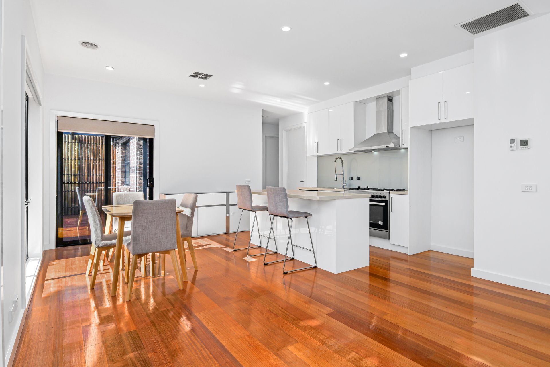 3/35 Whitworth Avenue, Springvale image 2