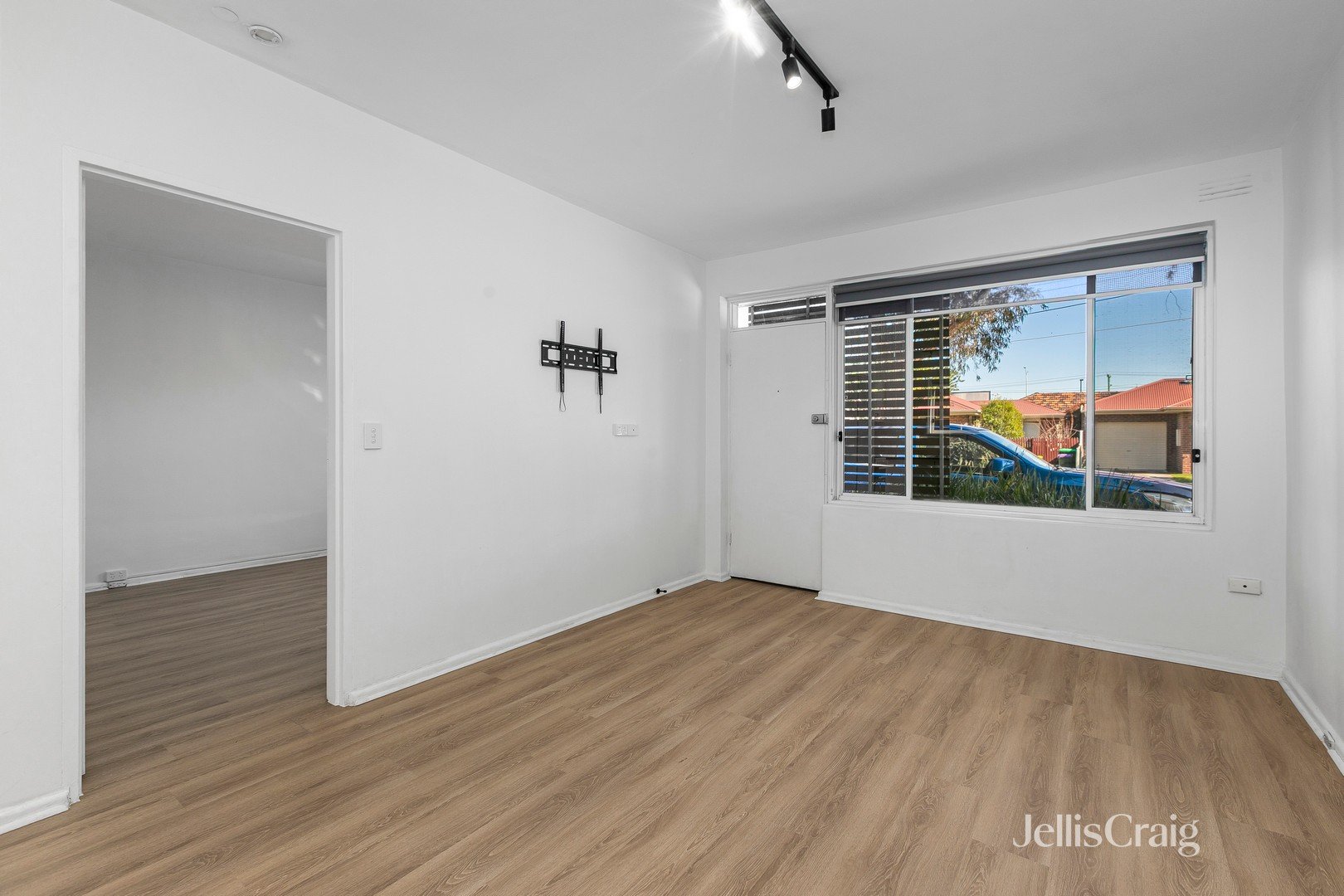 3/355 Blackshaws Road, Altona North image 2