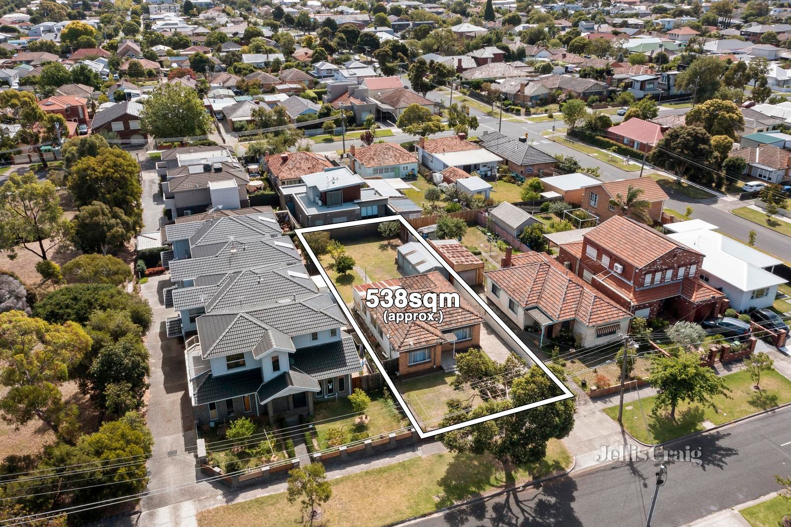 336 Gillies Street, Thornbury image 2