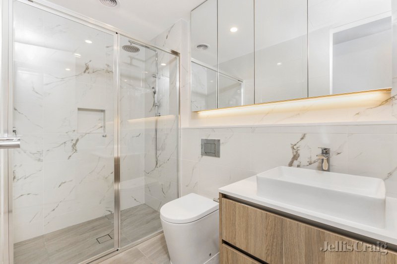 3/365 Neerim Road, Carnegie image 6