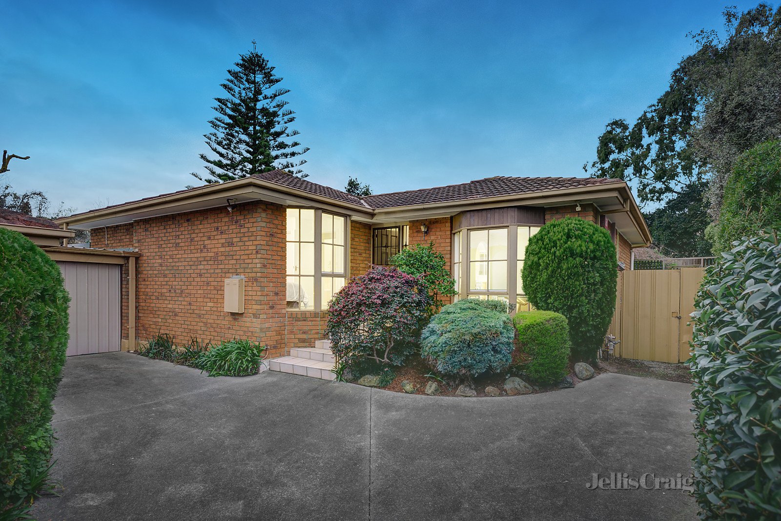 3/37 Ayr Street, Doncaster image 1