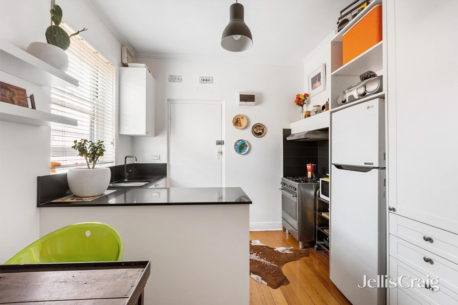 3/37 Eildon Road, St Kilda image 7