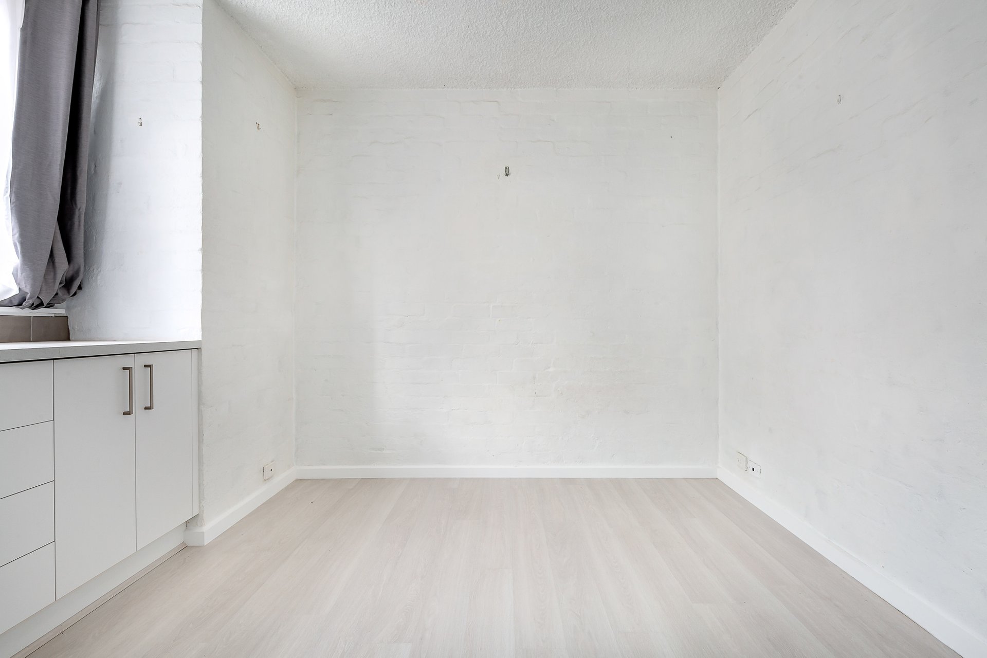 Property Gallery Thumbnail 5