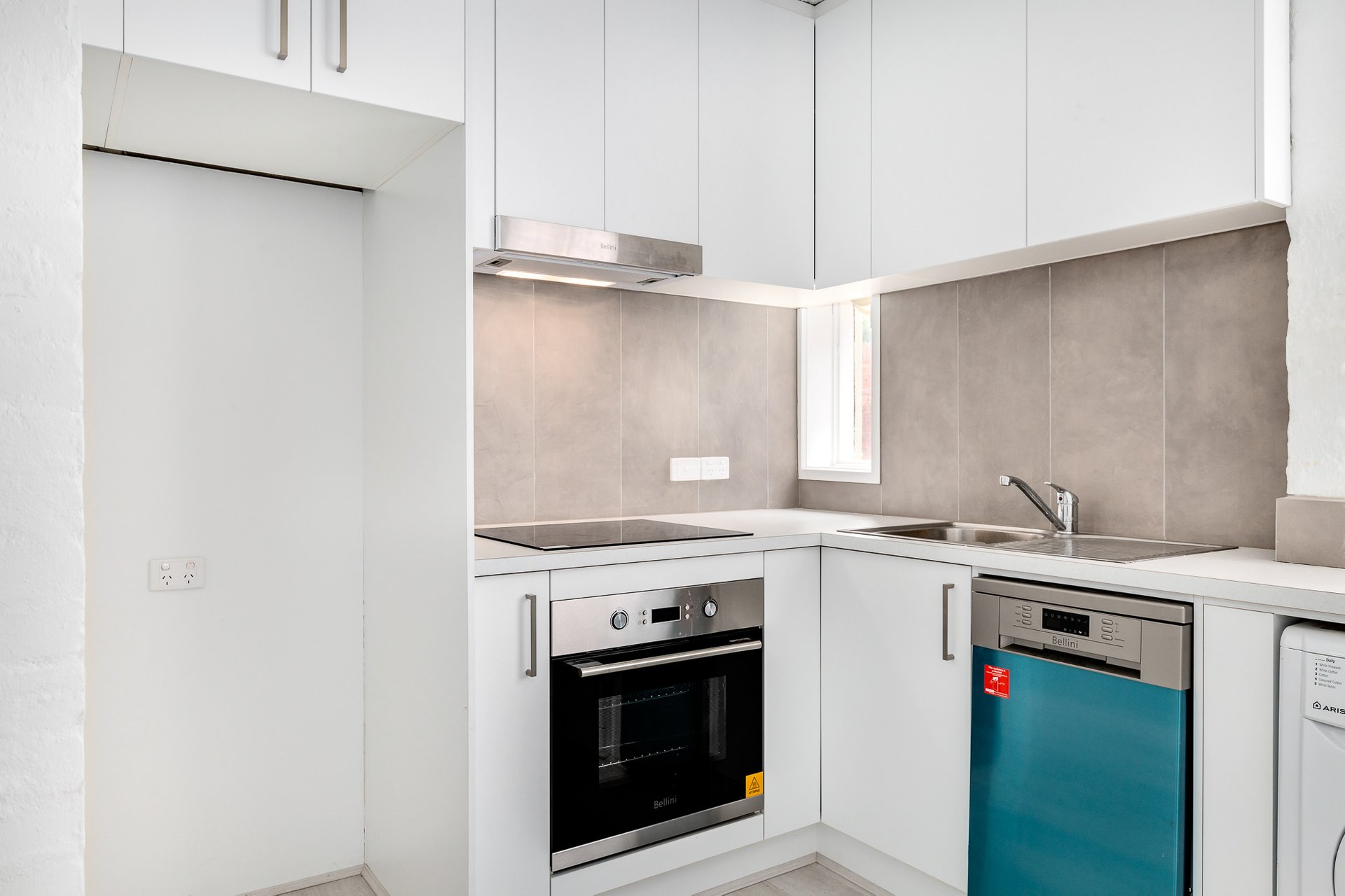 Property Gallery Thumbnail 3