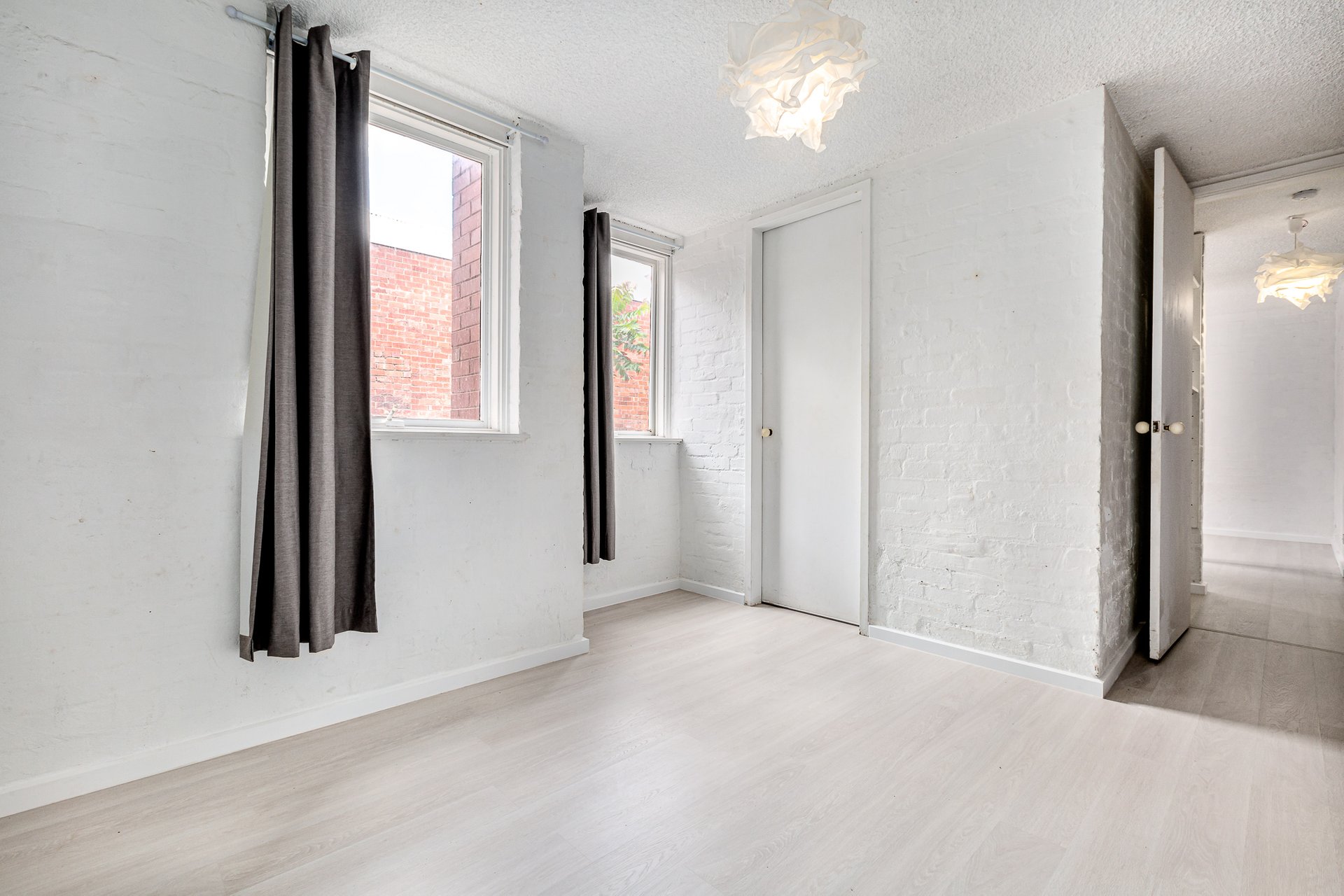Property Gallery Thumbnail 6