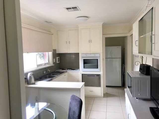 3 / 37 Regent Street Brighton East