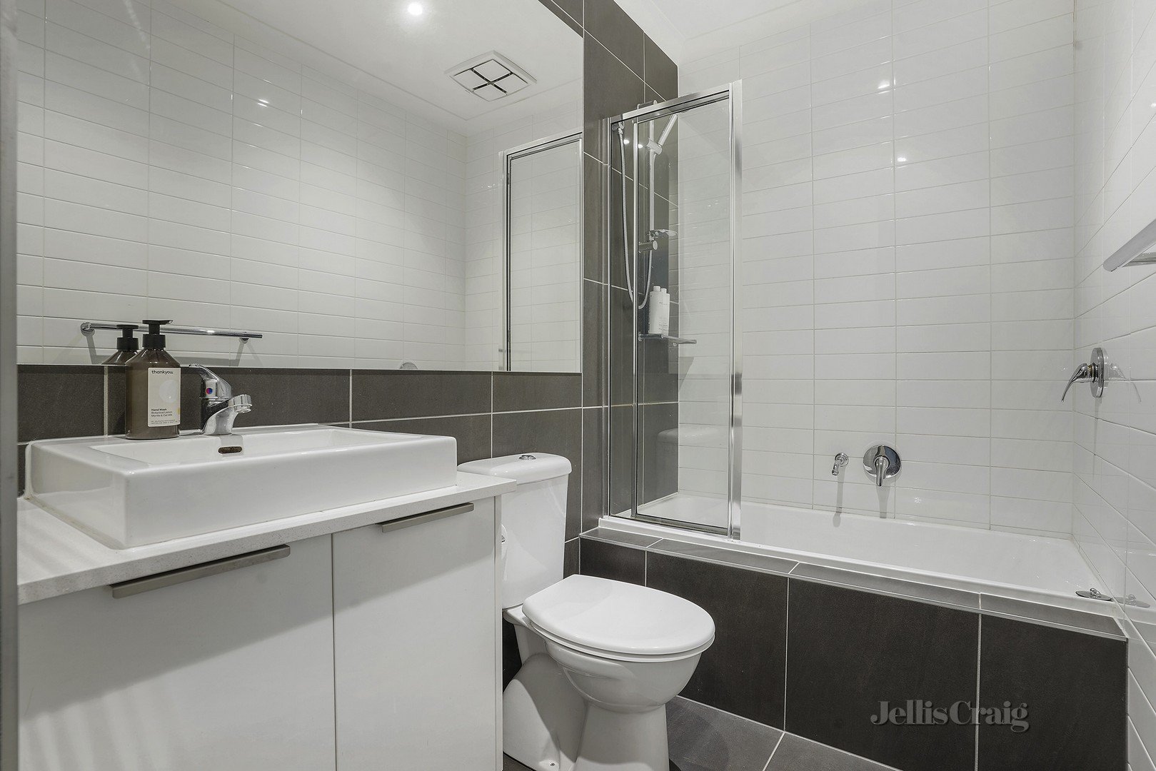 3/37 Rennison Street, Parkdale image 8